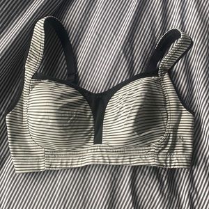 Lululemon ta Ta tamer